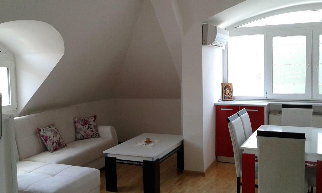 Apartment Sagittarius Kiustendił Zewnętrze zdjęcie